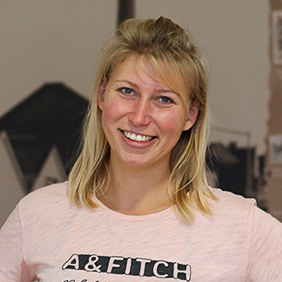 leuchtfeuer-leader-technisches-online-marketing Portrait Jaqueline Plamper, Technisches Online Marketing (SEO, Advertising, Analytics)